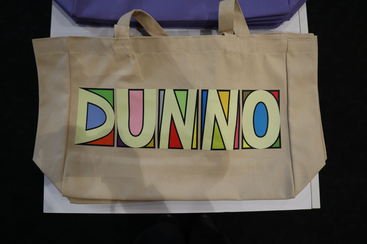DUNNO totes