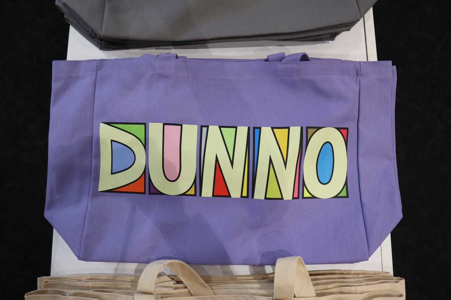 DUNNO totes